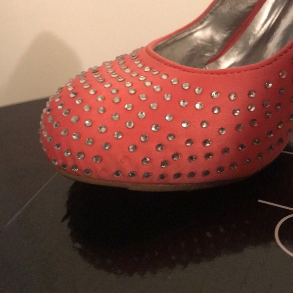 Coral Heels - Picture 4 of 5